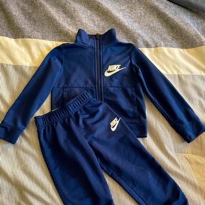 Nike 2 piece tracksuit